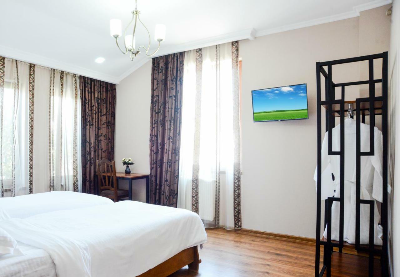 Hotel Bellis Tbilisi Esterno foto